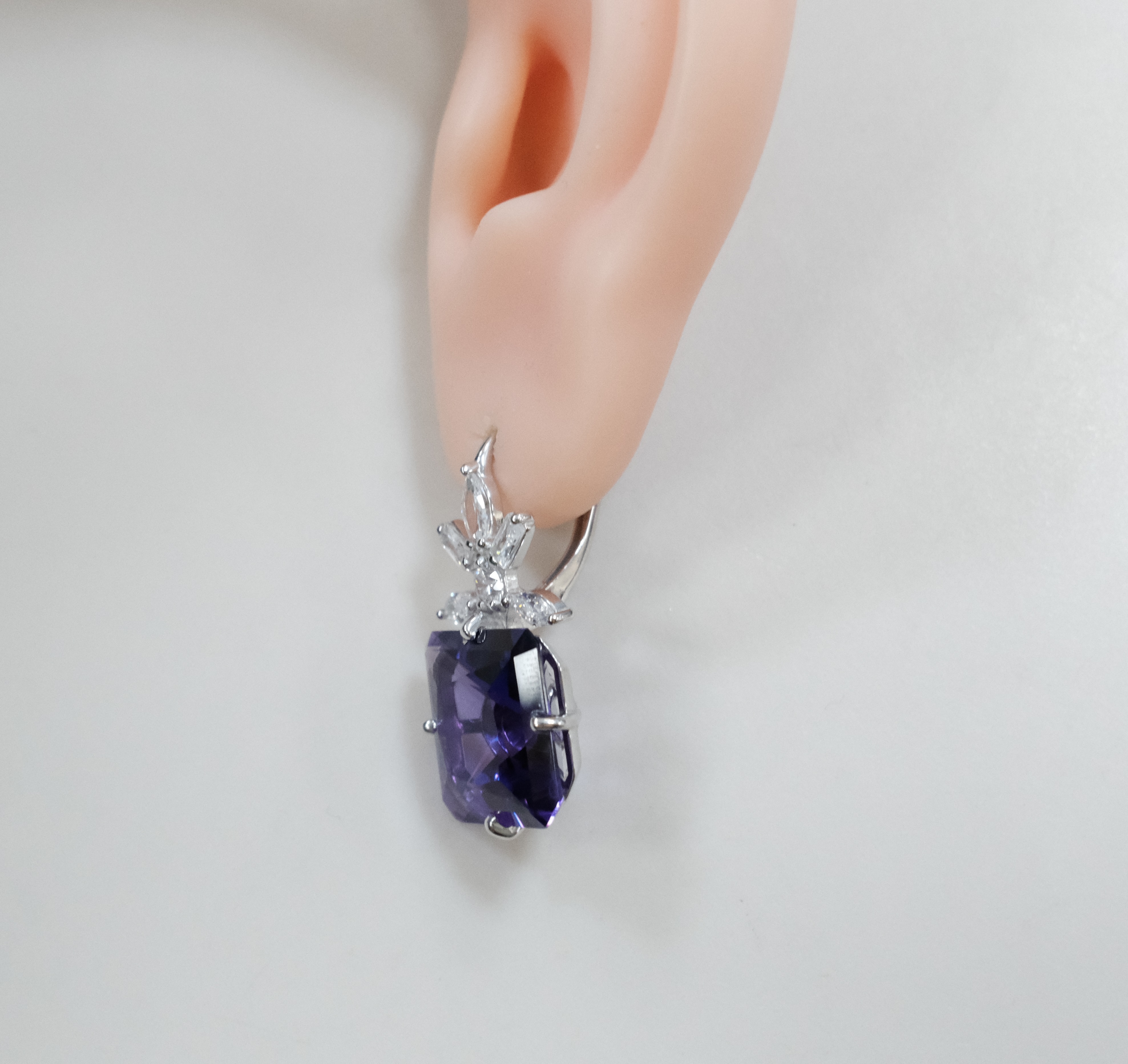 Серебряные серьги с аметистами